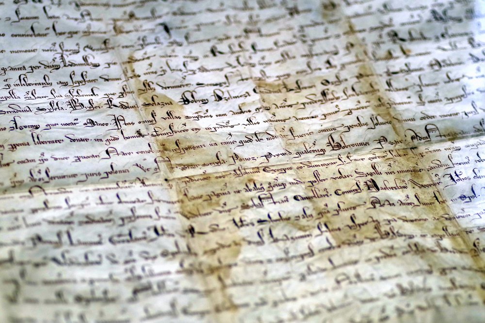 document-1729019_1920